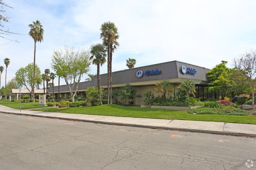 More Photos Of 1625 E Shaw Ave, Fresno Office For Lease