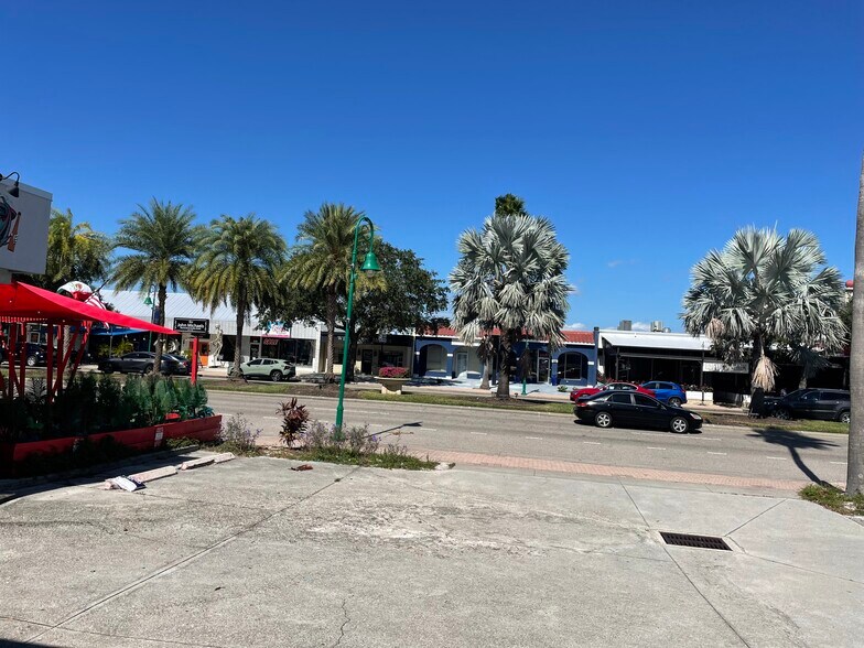 More Photos Of 1336 E Cape Coral Pky, Cape Coral Storefront For Sale