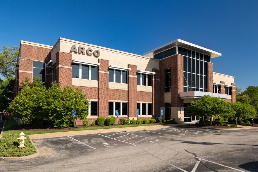 Primary Photo Of 900 N Rock Hill Rd, Saint Louis Office For Sale