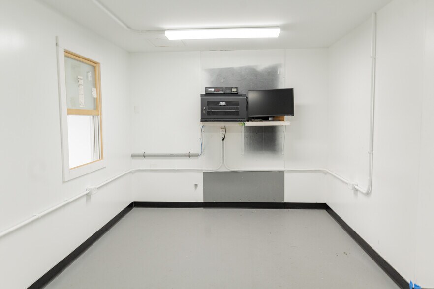 More Photos Of 222 Gray Rd, Cumberland Manufacturing For Sale