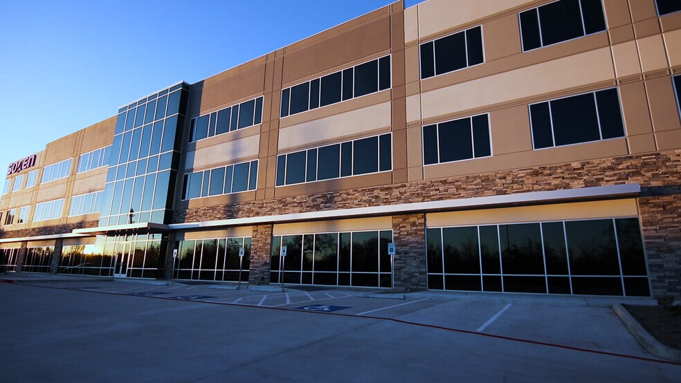 More Photos Of 17302 House Hahl Rd, Cypress Office For Lease