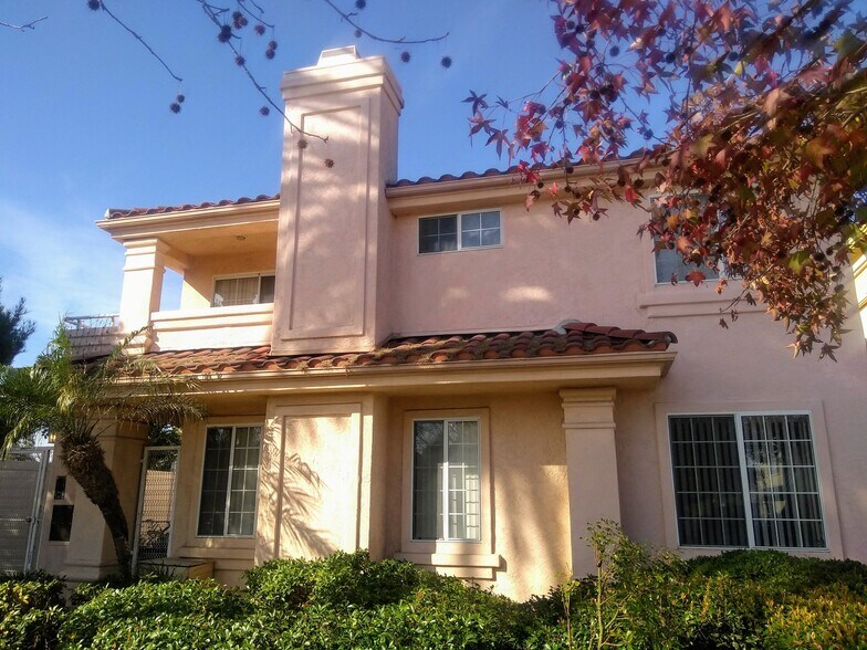 More Photos Of 1050-1054 Diamond St, San Diego Apartments For Sale