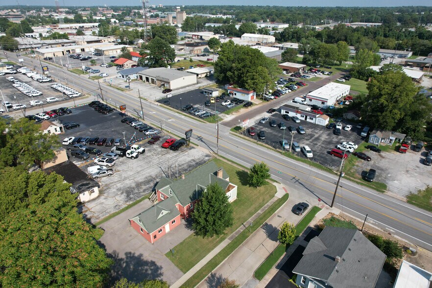 More Photos Of 1484 E Saint Louis St, Springfield Office For Sale