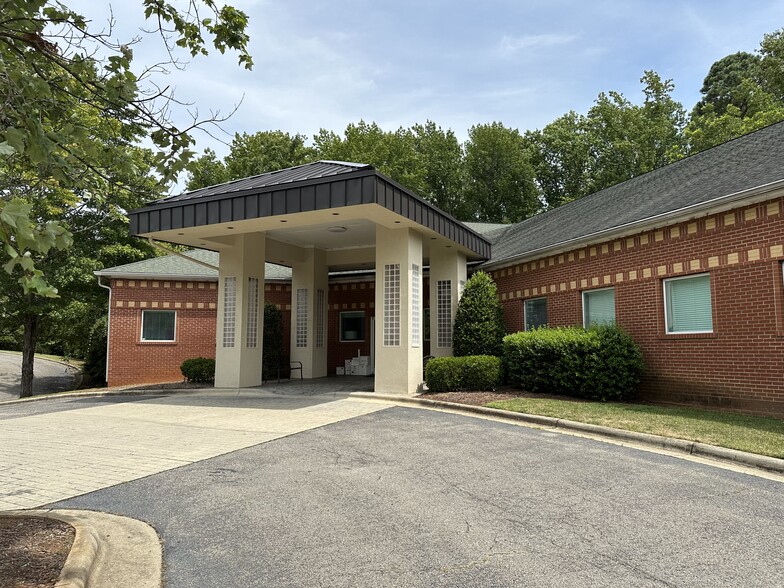 Primary Photo Of 500 Holly Springs Rd, Holly Springs Medical For Lease