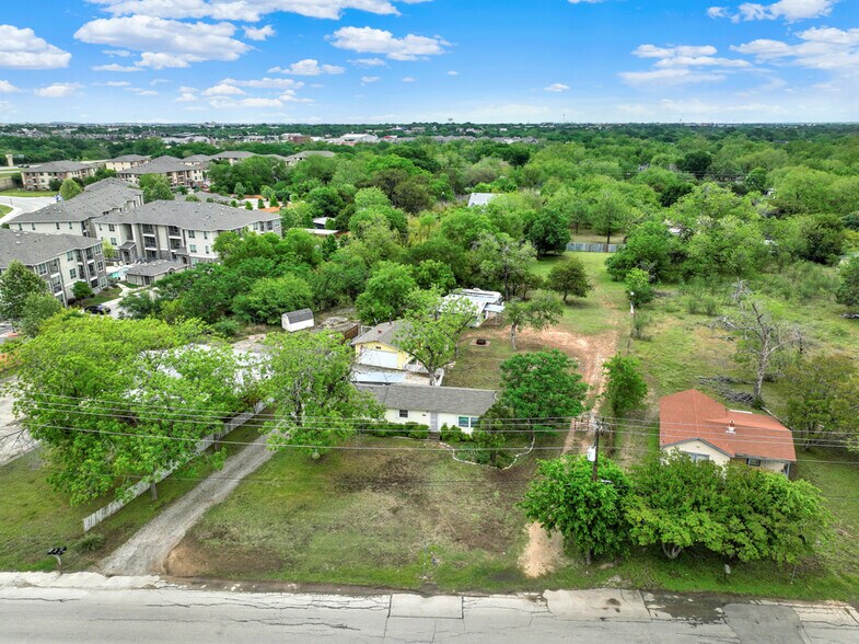 More Photos Of 1959 Gruene Rd, New Braunfels Office For Sale