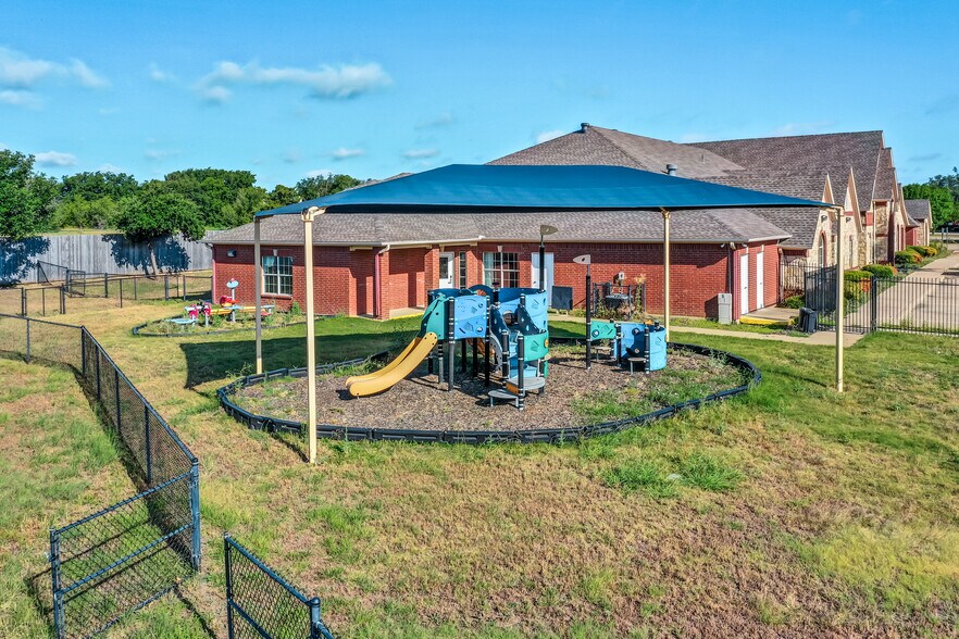 More Photos Of 4601 Huffines Blvd, Fort Worth Daycare Center For Lease