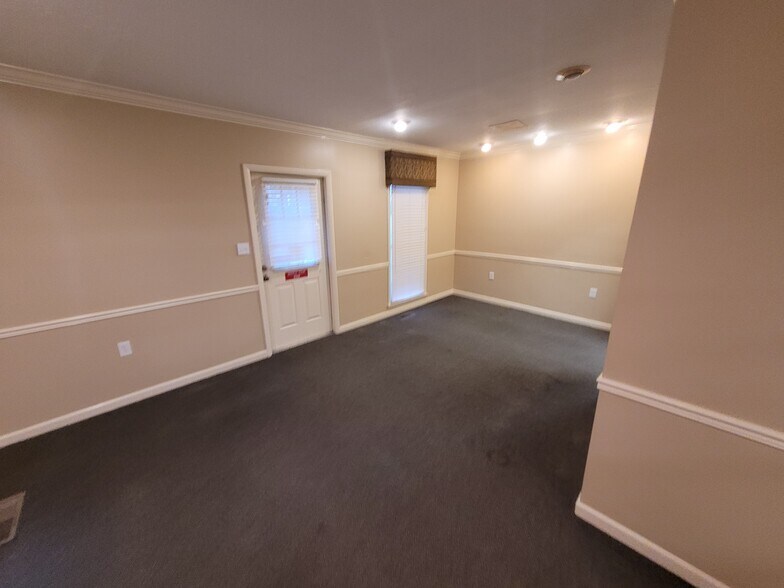 More Photos Of 1401 Dawson Rd, Albany Medical For Sale