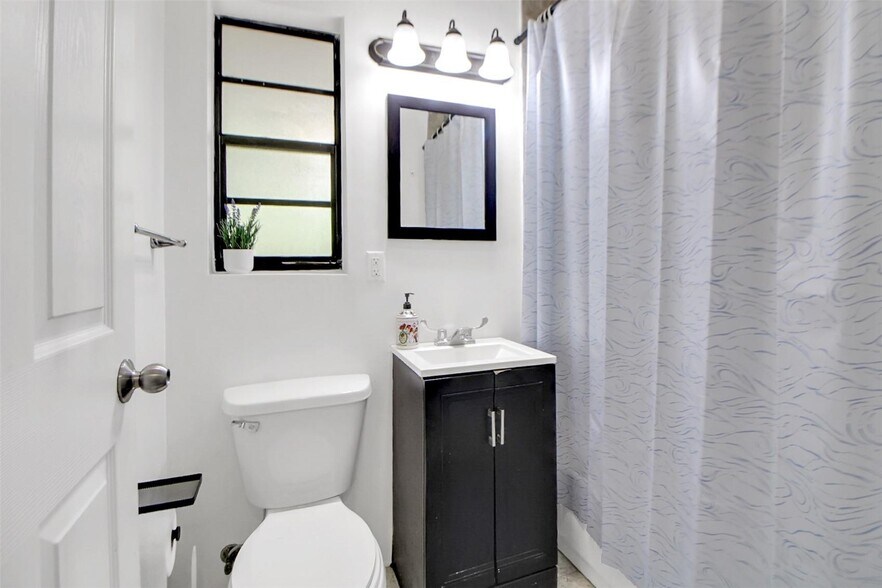 More Photos Of 715 NE 92nd St, Miami Apartments For Sale