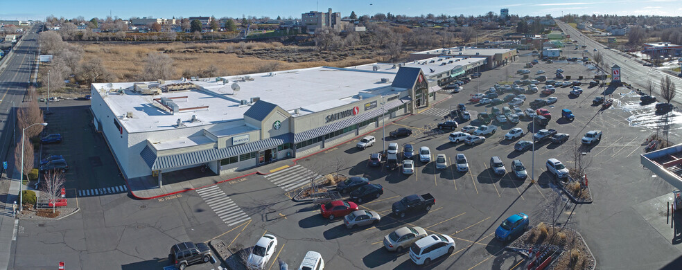 Primary Photo Of 601 S Pioneer Way, Moses Lake General Retail For Lease