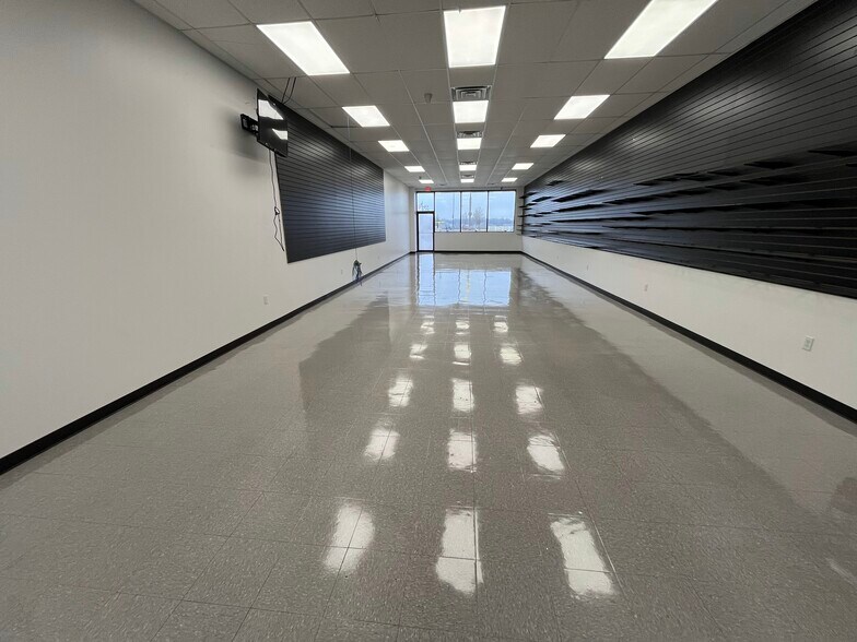 More Photos Of 1701-1703 US Hwy 412 W, Siloam Springs Unknown For Lease