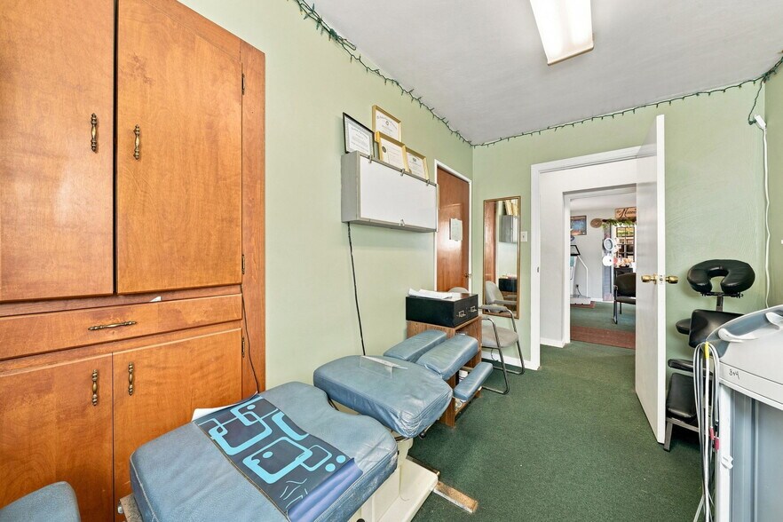 More Photos Of 1802 Lincoln Way, McKeesport Medical For Sale