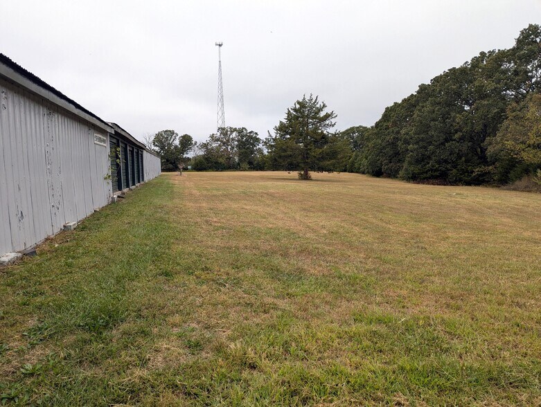 More Photos Of 22889 MO-64 Hwy, Hermitage Self Storage For Sale