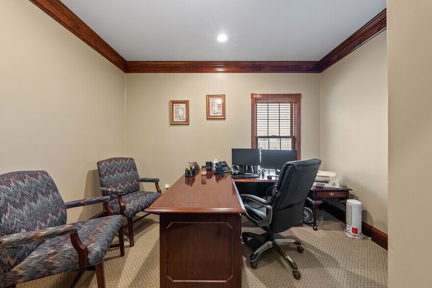 More Photos Of 616 Lana Dr, Cameron Office For Sale