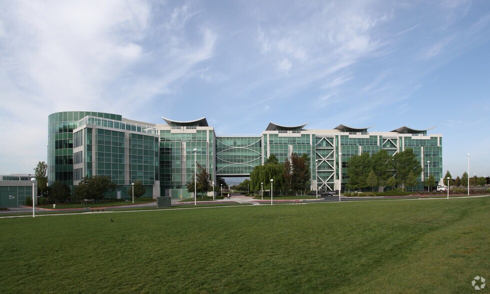 More Photos Of 1400 Seaport Blvd, Redwood City Office For Lease