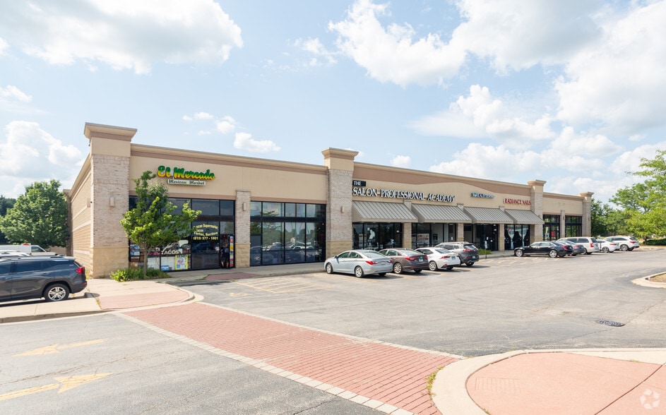 More Photos Of 301-345 Vertin Blvd, Shorewood Unknown For Lease