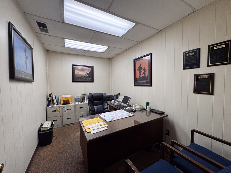 More Photos Of 544 W High St, Edison Auto Dealership For Sale