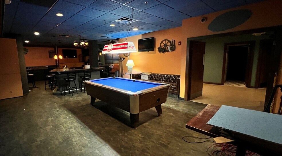 More Photos Of 95 Lake St, Gilford Restaurant For Sale