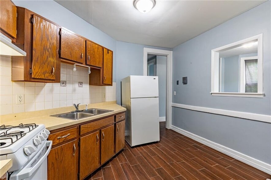 More Photos Of 201 Lake Ave, Rochester Multifamily For Sale