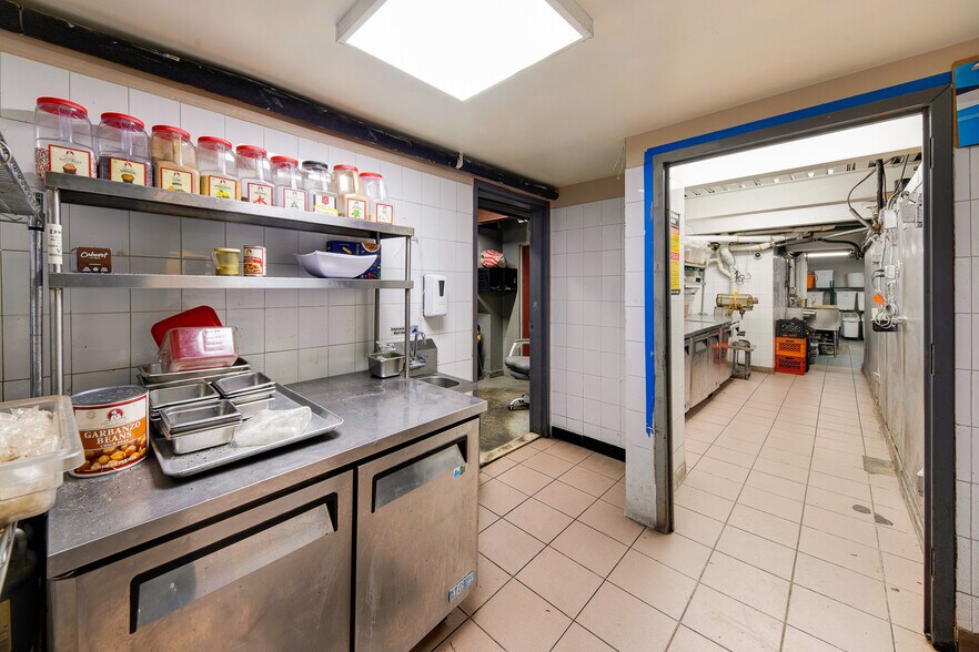 More Photos Of 348 E 49th St, New York Apartments For Lease