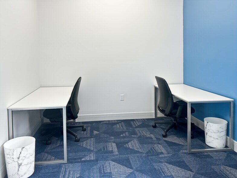 More Photos Of 3020 W New Haven Ave, Melbourne Coworking Space