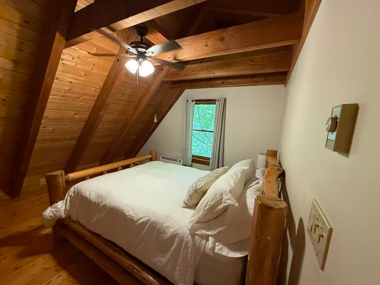 More Photos Of 1105 Fall Creek Rd, Purlear Specialty For Sale