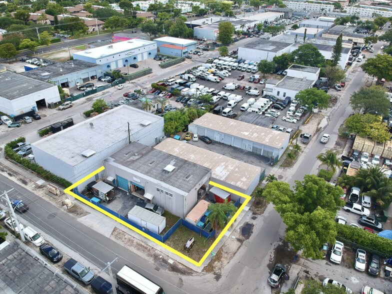 More Photos Of 5751 Dawson St, Hollywood Warehouse For Lease