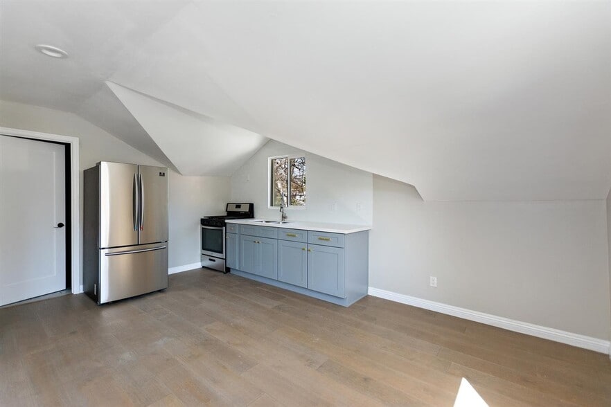 More Photos Of 1703 S Burlington Ave, Los Angeles Apartments For Sale