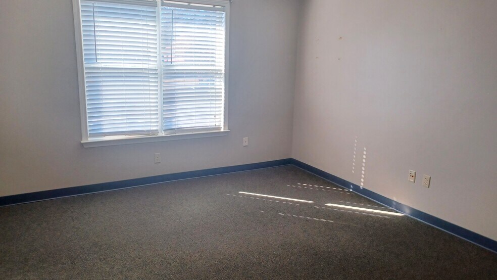 More Photos Of 2785 Summer Oaks Dr, Bartlett Medical For Lease