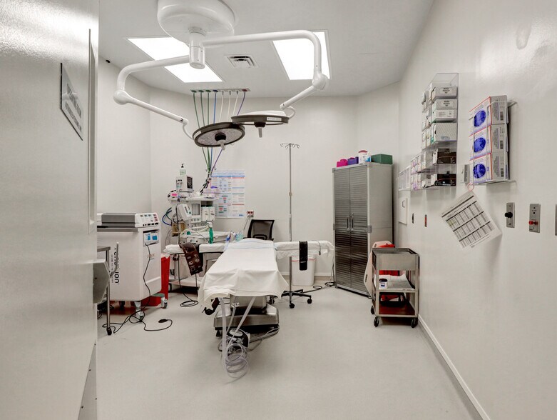 More Photos Of 2615 W Swann Ave, Tampa Medical For Lease