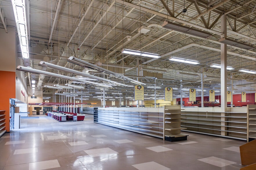 More Photos Of 6300 State Highway 37, Massena Supermarket For Sale