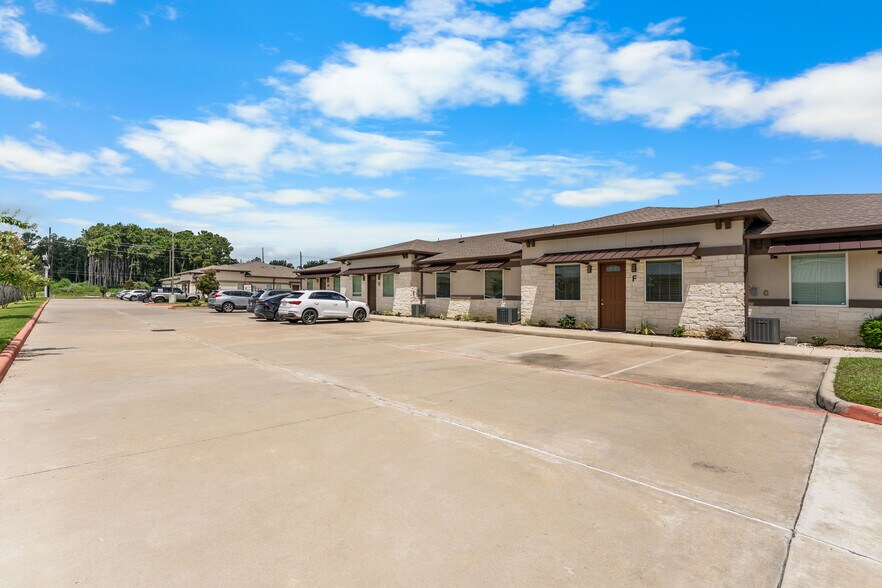More Photos Of 17138 N Eldridge Pky, Tomball Medical For Lease