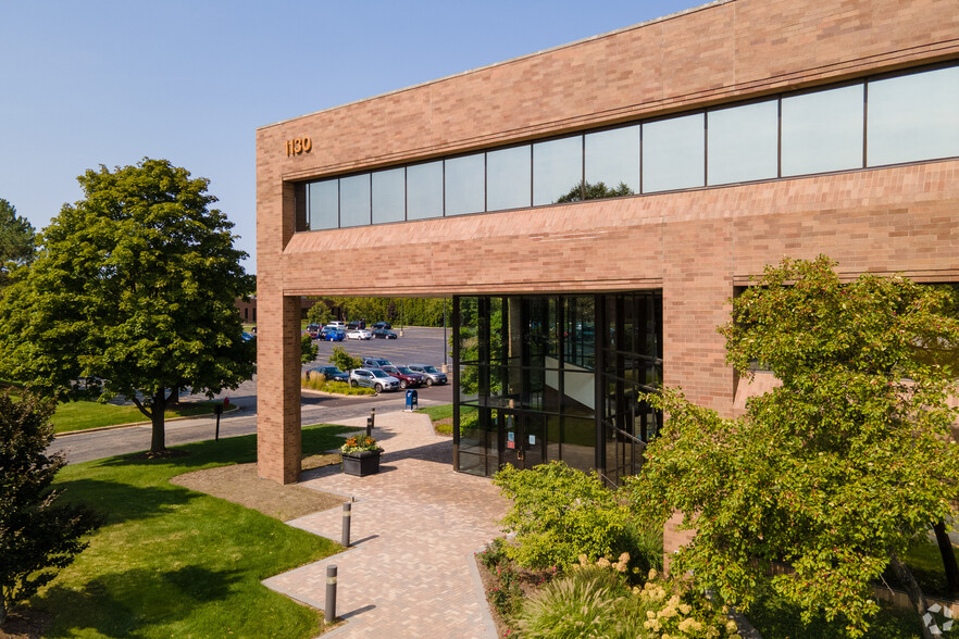 Primary Photo Of 1130 W Lake Cook Rd, Buffalo Grove Office For Lease