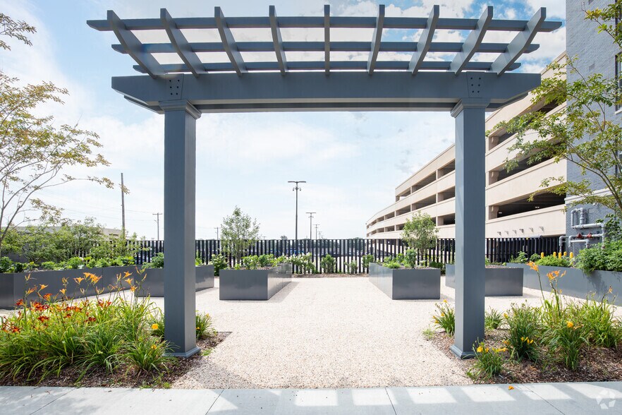 More Photos Of 10-40 Station Dr, Wyandanch Apartments For Lease