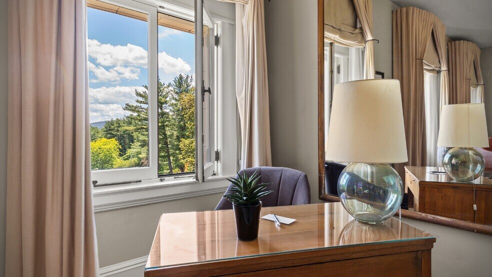 More Photos Of 11 Hawthorne Rd, Lenox Hotel For Sale
