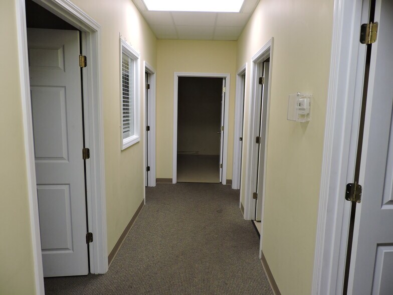 More Photos Of 1827 N Columbia St, Milledgeville Storefront For Lease