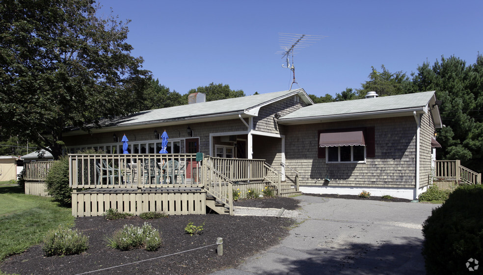 Primary Photo Of 44 Clear Pond Rd, Lakeville Golf Course Driving Range For Sale