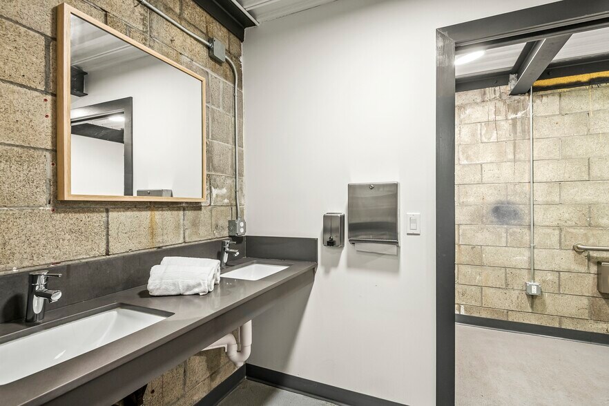 More Photos Of 5532 San Pablo Ave, Oakland Warehouse For Sale