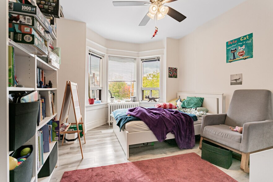 More Photos Of 164 Sunnyside Av, Toronto Multifamily For Sale