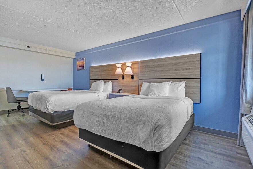 More Photos Of 7500 U.S. Highway 19 N, Pinellas Park Hotel For Sale