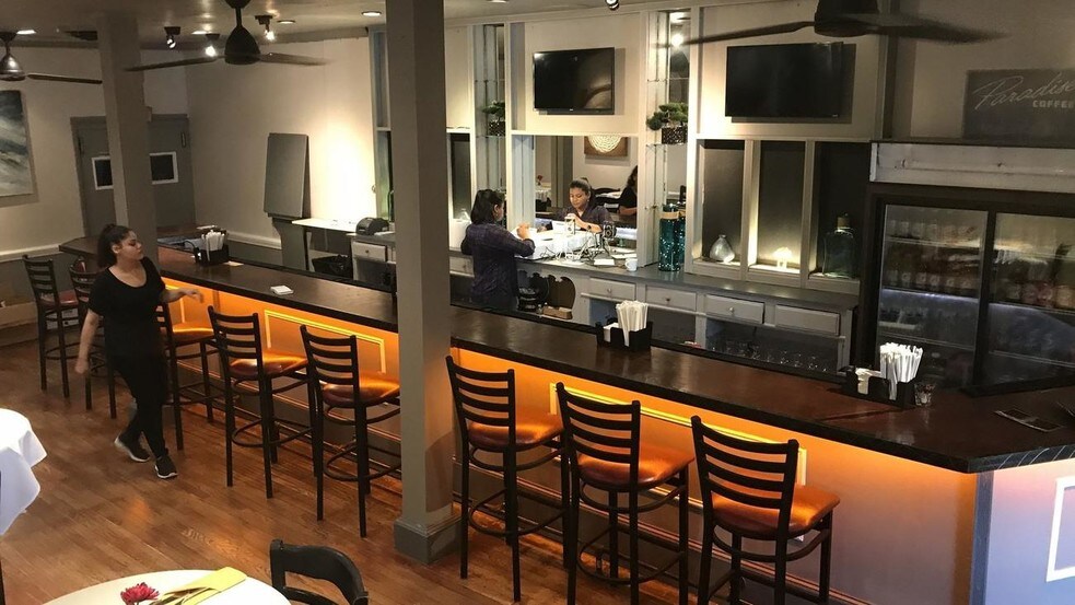 More Photos Of 194-198 Main St, Emmaus Restaurant For Lease