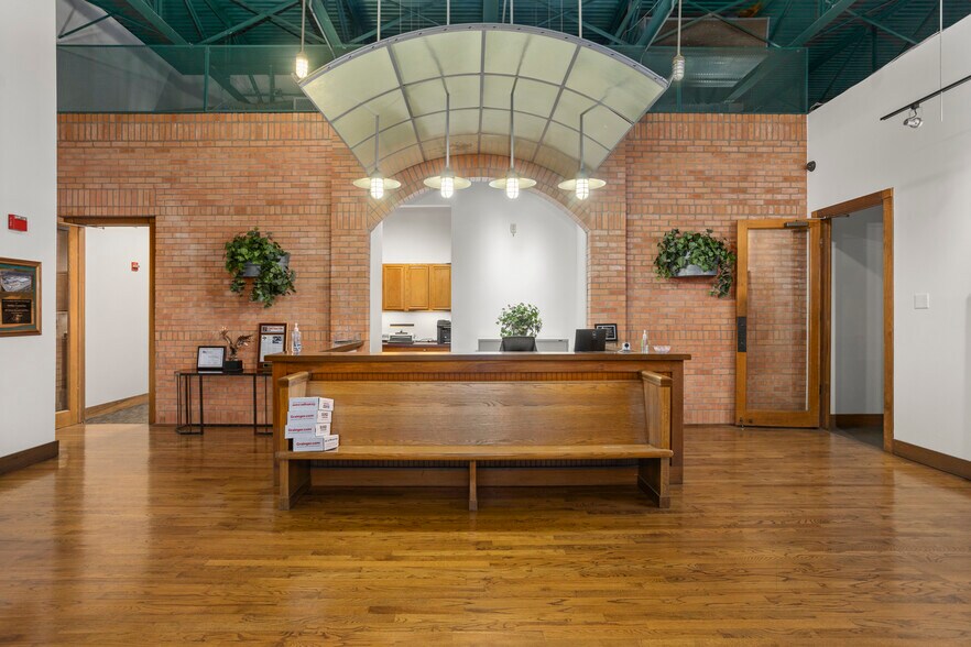 More Photos Of 3100 E Randol Mill Rd, Arlington Distribution For Sale