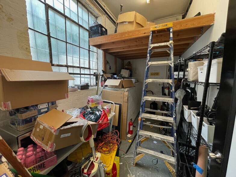 More Photos Of 3117 12th St, Astoria Storefront Retail Residential For Lease