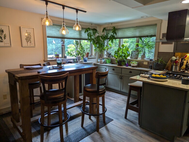 More Photos Of 684 Miller Picking Rd, Davidsville Specialty For Sale