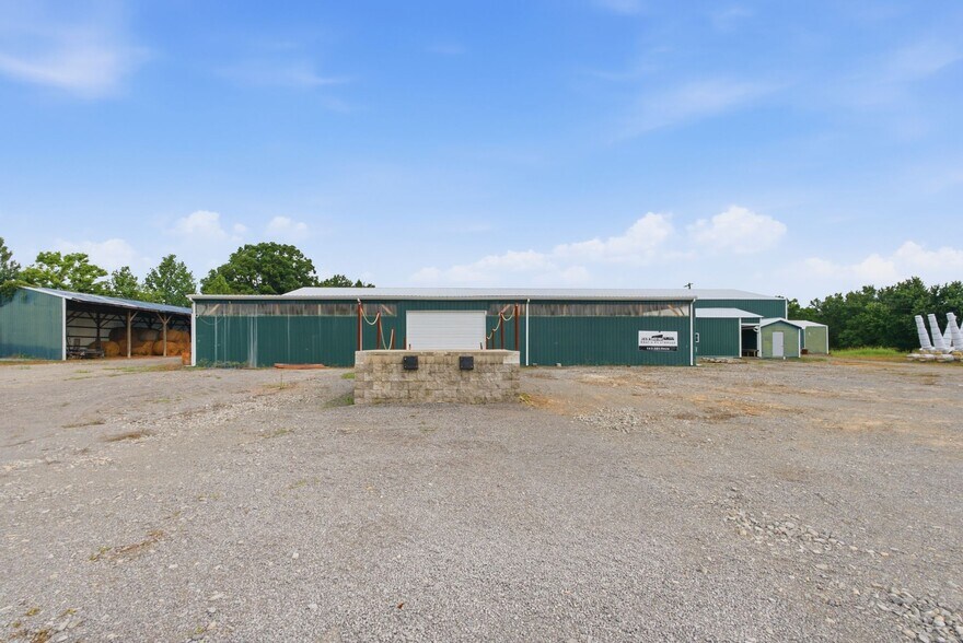 More Photos Of 7624 Liberty Rd, Columbia Manufacturing For Sale