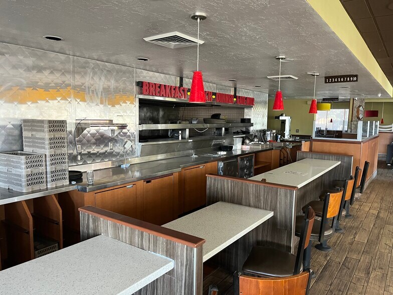 More Photos Of 255 N 1100 W, Cedar City Restaurant For Sale