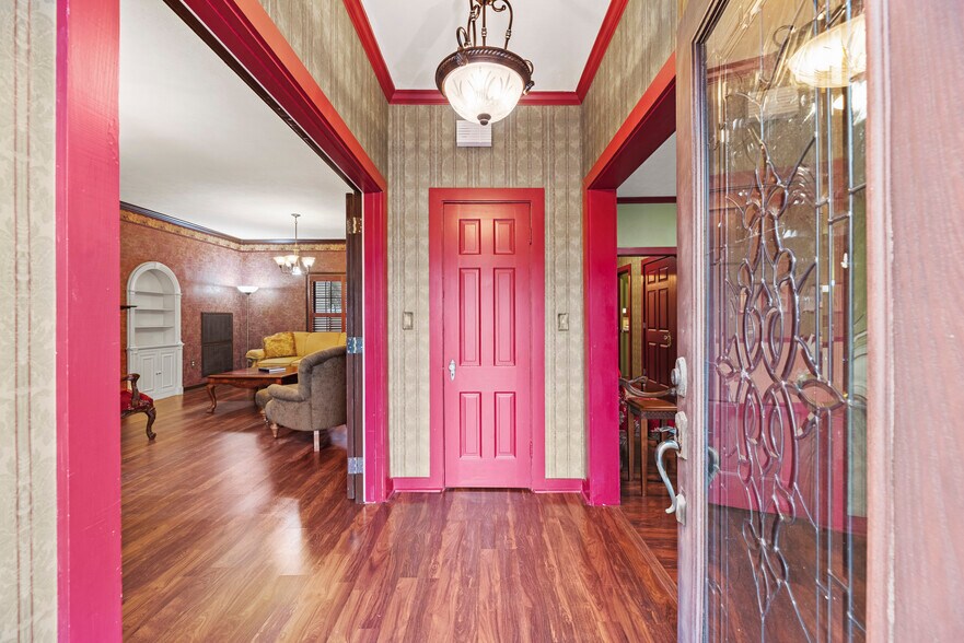 More Photos Of 1106 Avenue O, Huntsville Office Residential For Sale