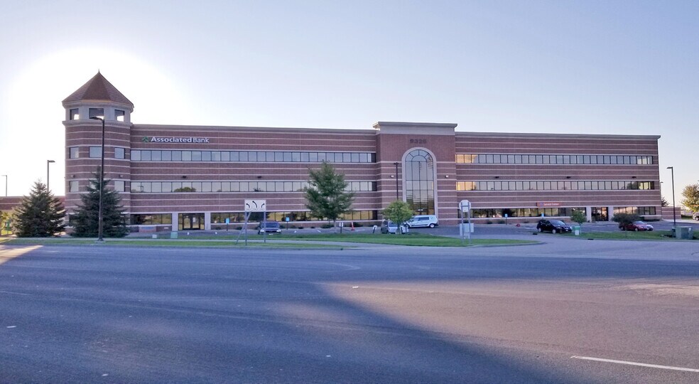 More Photos Of 9325 Upland Ln N, Maple Grove Medical For Lease