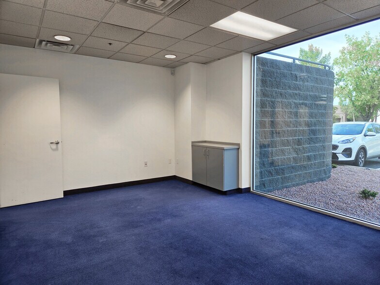 More Photos Of 1929 W Lone Cactus Dr, Phoenix Light Distribution For Lease