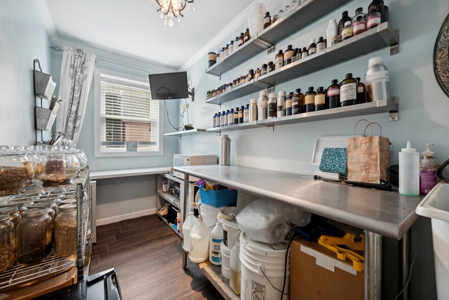 More Photos Of 504 Merrick Rd, Lynbrook Apartments For Sale