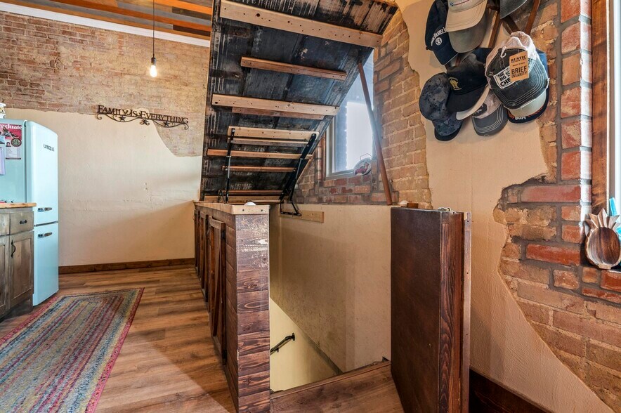 More Photos Of 412-414 Main St, Windom Restaurant For Sale
